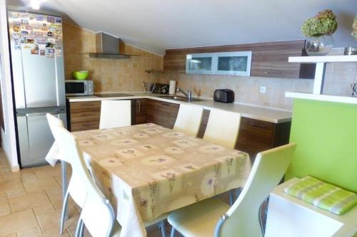 Apartments with parking space Senj - 25395