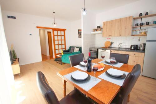 Apartments with parking space Cavtat, Dubrovnik - 25397