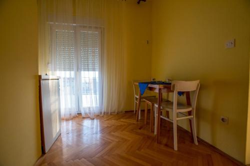 Apartments by the sea Starigrad, Paklenica - 25400