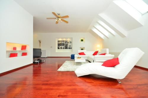 Hi-End Apartment
