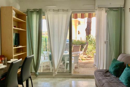 Le Santa Maria - Appartement avec jardin privé & parking Port Camargue