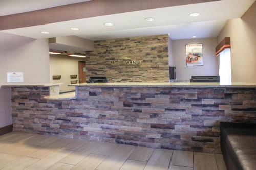 Gallery image of Baymont by Wyndham Auburn in Auburn