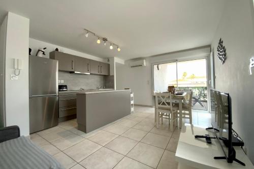 La Roselière Two-bedroom apartment with terrace and garage
