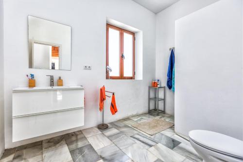 Beachside Villa by Playa de La Duquesa, Manilva, Costa del Sol