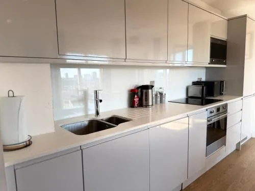 Prestige City Apartment with Magnificent City Views photo 27