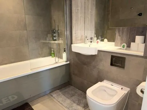 Prestige City Apartment with Magnificent City Views photo 15