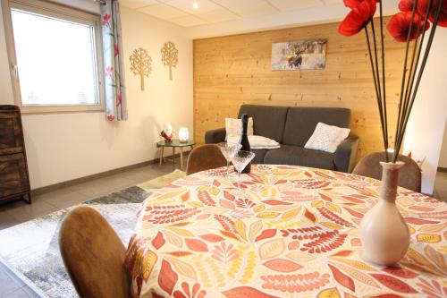 Appartement bien-être pour deux avec sauna privatif et piscine naturelle - Le Domaine des Fleurs Gérardmer