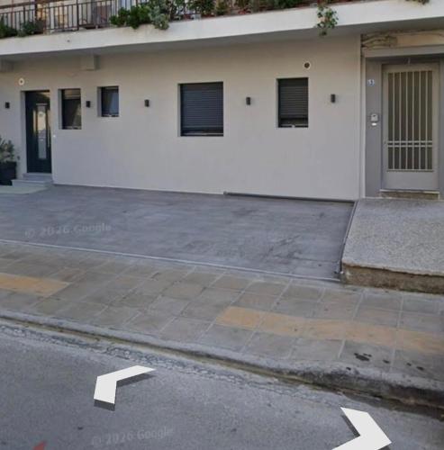 Archo's 1 Smart location , Private parking