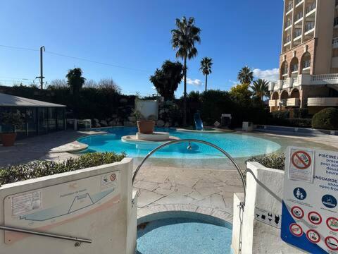Panoramic Sea-View Duplex, 2 Terraces & Pool, Walk to Beach