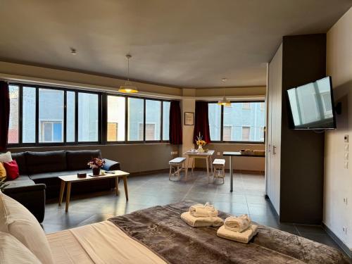 Stylish Apartment - 5 min to Monastiraki
