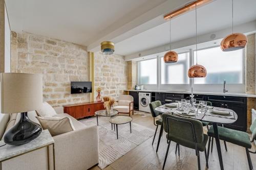 Residence Tour Eiffel by Studio prestige