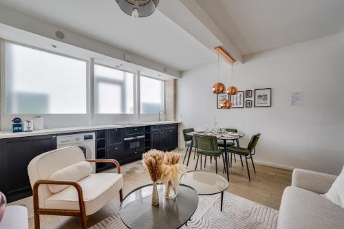 Residence Tour Eiffel by Studio prestige