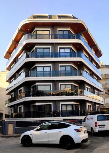 SA Apartments! Lux 2BR Duplex 150m to the Beach
