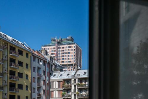 StayEasy Santa Sofia 8-C - Duomo 2BR Design Flat