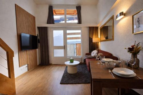 The Regent I Central I Castle Hill I Thun
