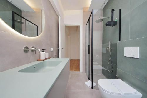 Clarino Home - Modern & Bright with Balcony by Hostand