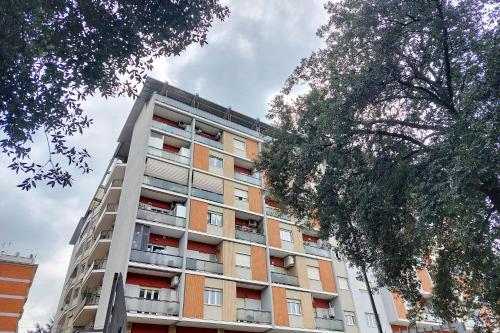 Clarino Home - Modern & Bright with Balcony by Hostand