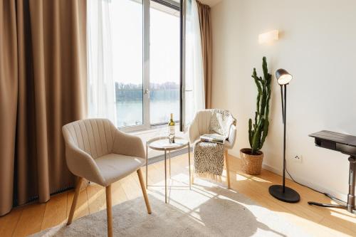 BNB Eurovea 2 Waterfront Apartment