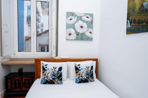 Large 2-Bedroom 2 Double bed 1 Sofabed 2 Bathroom Apartment Prime Lisbon Location