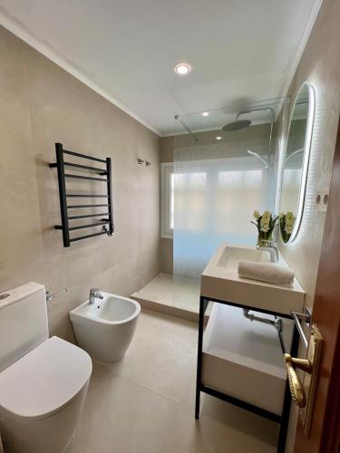 Alay Apartment, 3 Minutes to the Beach, Pool, Puerto Marina