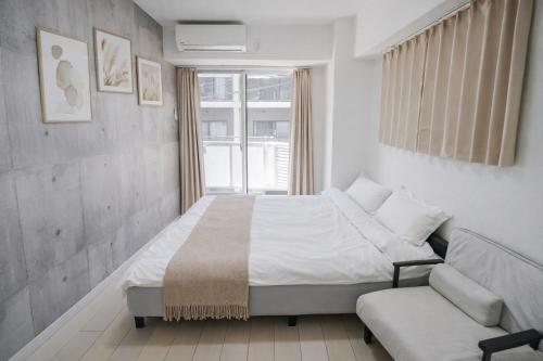 303Room,5-Minute Walk to Oshiage ,Private One-Bedroom Unit ,Near Tokyo Skytree ,Fully Equipped Kitchen & Bathroom ,Separate Wet and Dry Areas