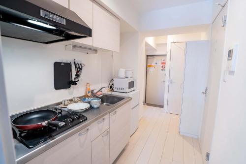 303Room,5-Minute Walk to Oshiage ,Private One-Bedroom Unit ,Near Tokyo Skytree ,Fully Equipped Kitchen & Bathroom ,Separate Wet and Dry Areas