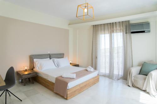 A bed or beds in a room at Infinity Villa with Pool, BBQ and Ping-Pong Table, 1km from the beach