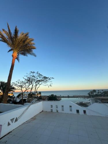 Domina coral bay private home