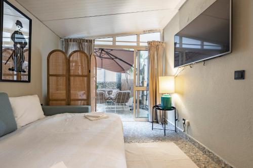 Cozy 3BR-Sleeps 8 wAC Patio Near Av Liberdade