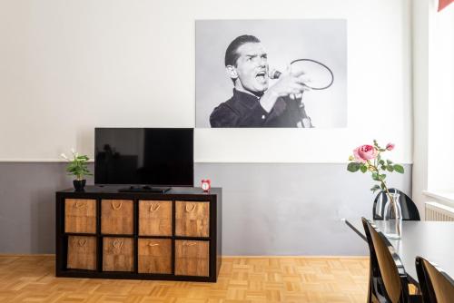 Urban 1BR Near Metro