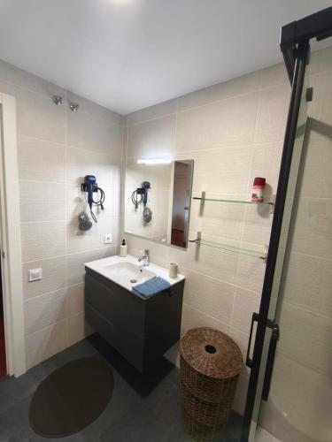 Appartement entre port et montagne