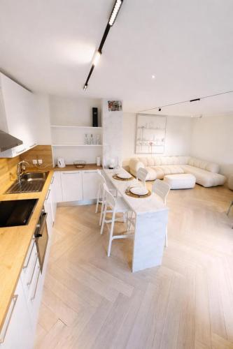 Luxurious 2-bedroom apartment - Cannes Center