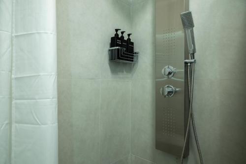 Frynis Suites