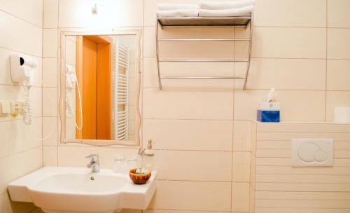 Ein Badezimmer in der Unterkunft Archa hotel
