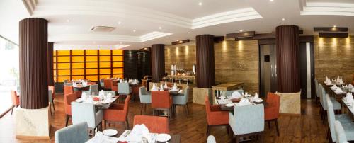 Restaurace v ubytování Sea Shell Coral Cove