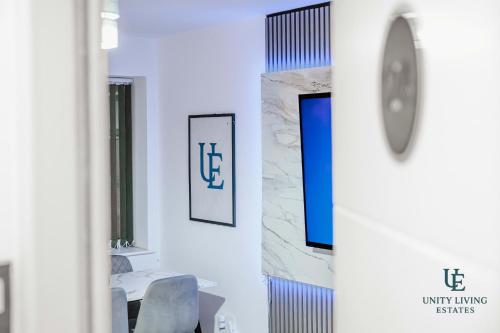 The Royal Suite 1BR Apartment Near Etihad Stadium & Coop Live photo 3