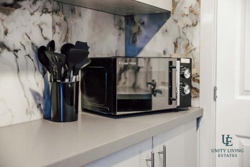 The Royal Suite 1BR Apartment Near Etihad Stadium & Coop Live photo 18