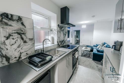 The Royal Suite 1BR Apartment Near Etihad Stadium & Coop Live photo 20
