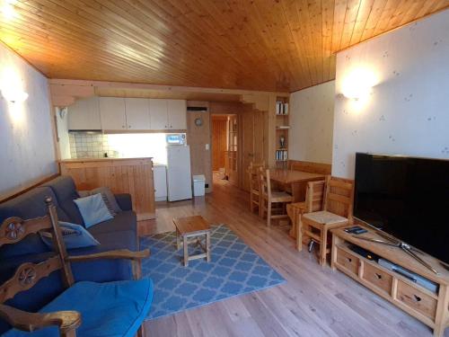 Appartement 3 pièces sud au centre du village, proche remontées, commerces et activités. - FR-1-459-36