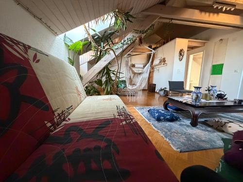 Urban Oasis - Green attic in Iconic Langstrasse