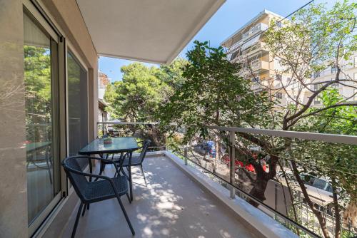 Angelica Oasis Alimos 2BR Luxury Pool & Parking