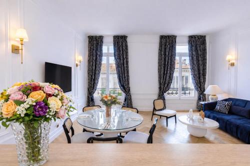 Le Suite Napoléon - Luxe et Sérénité au Cœur de Cannes