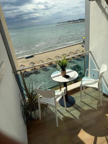 Seaview Luxury Apartment