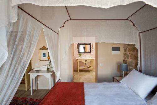 Vivila - Timeless Home in Rhodes Old Town