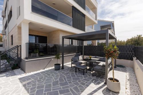 Imagine Apartment