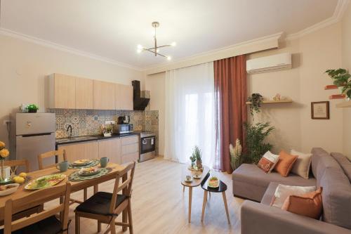 Thessaloniki Heart, Premium 2BR Suite, Sleeps 6