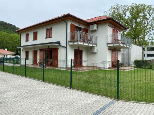 Kz Apartments Saját partszakasszal