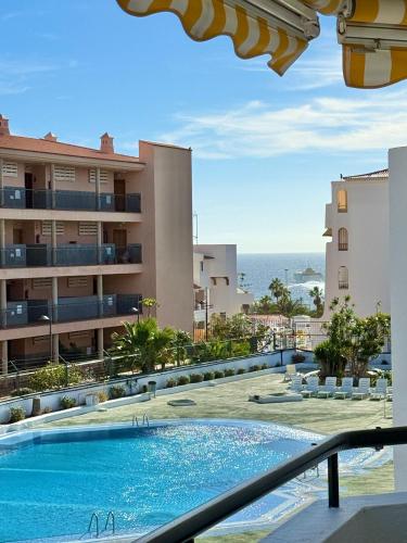 Sunny Escape in Los Cristianos