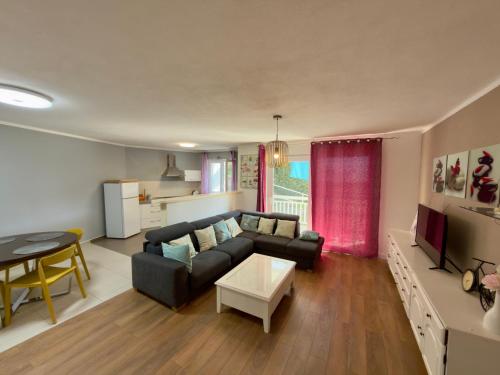 Apartment Oasis - Perfect for four