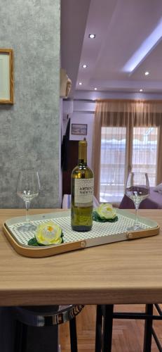 m&s apartment omonoia